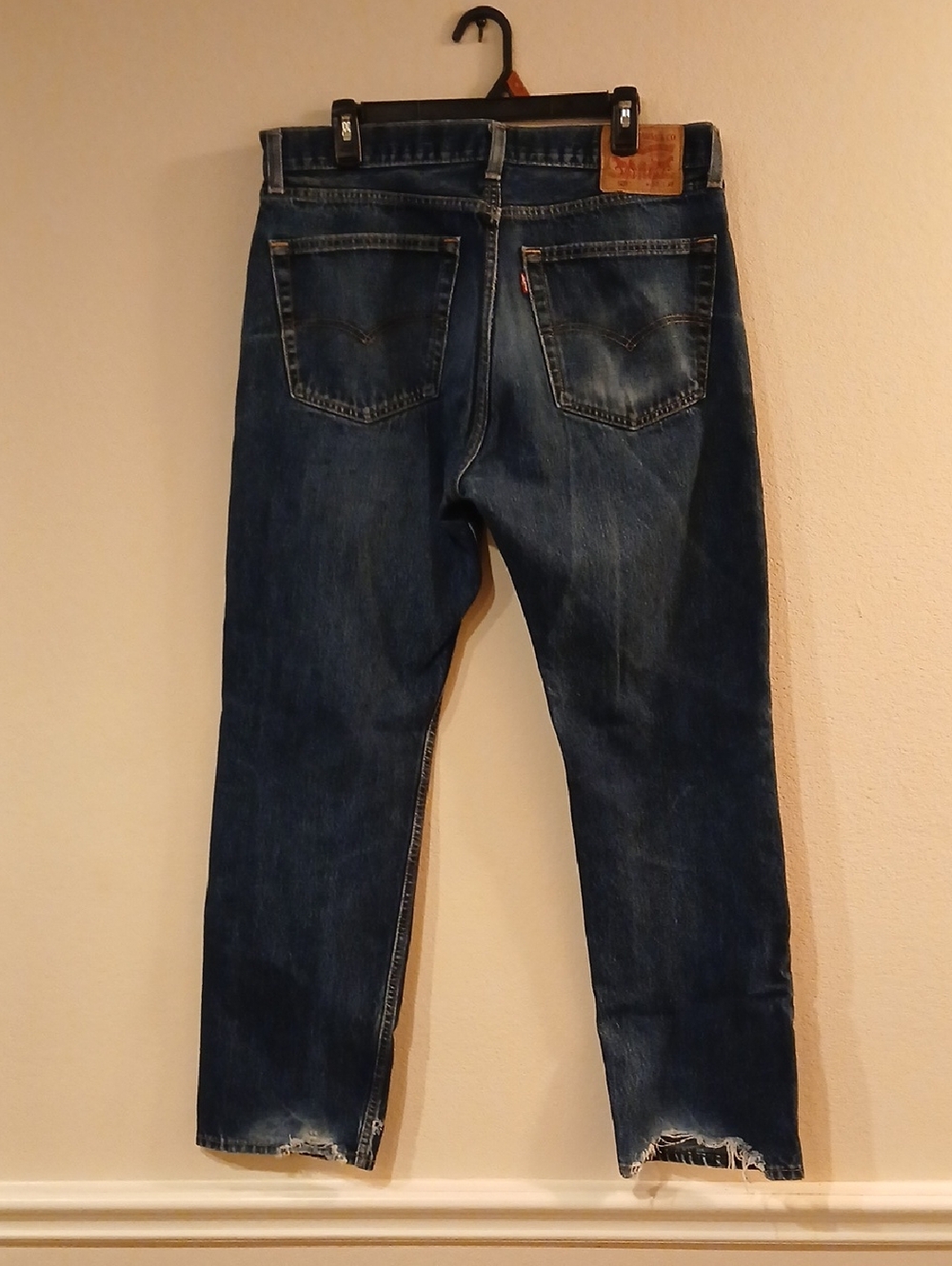 Levis Ditressed Color 36x32